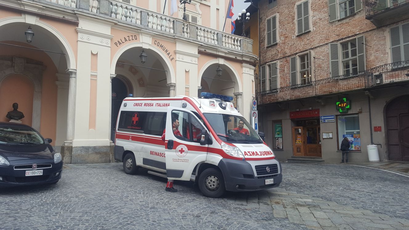 MONCALIERI – Attimi di tensione al comando della polizia locale