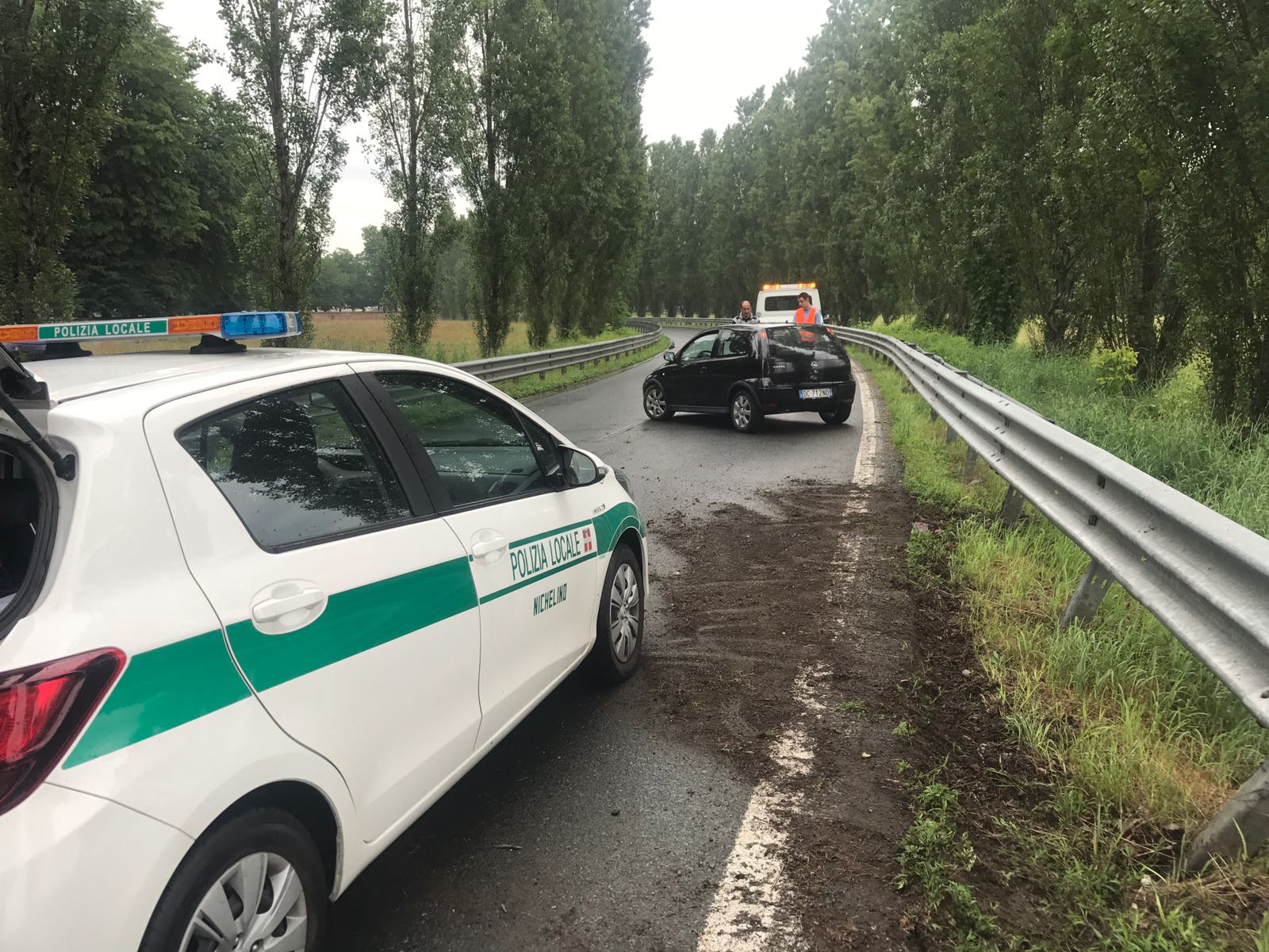 NICHELINO – Perde il controllo dell’auto e si schianta contro il guard rail