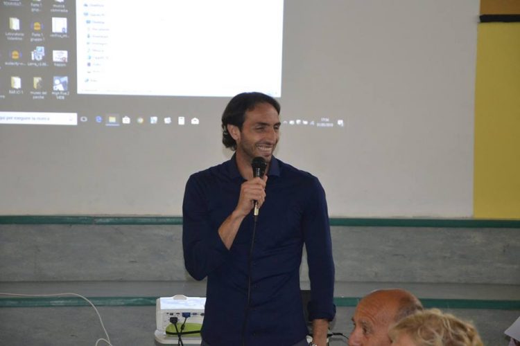 NICHELINO – Emiliano Moretti alla presentazione dei lavori sul tempo della scuola Martiri