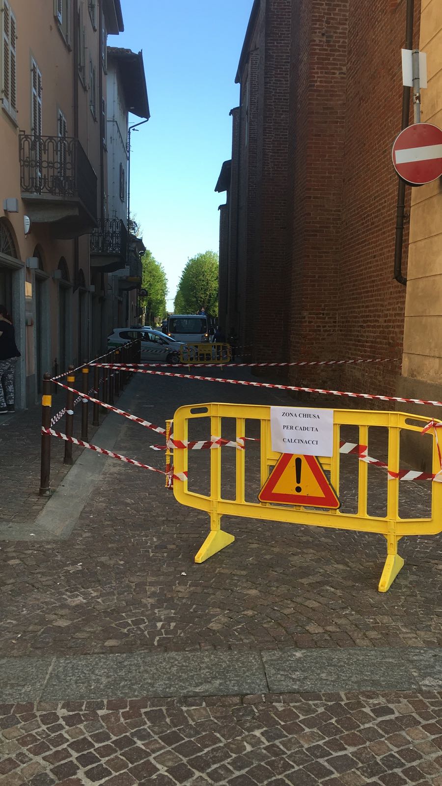 CARMAGNOLA – La chiesa di Sant’Agostino rischia altri distacchi di intonaco