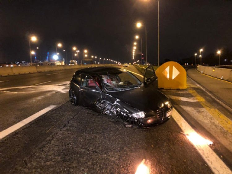 Due feriti in tangenziale dopo lo scontro che ha coinvolto tre auto