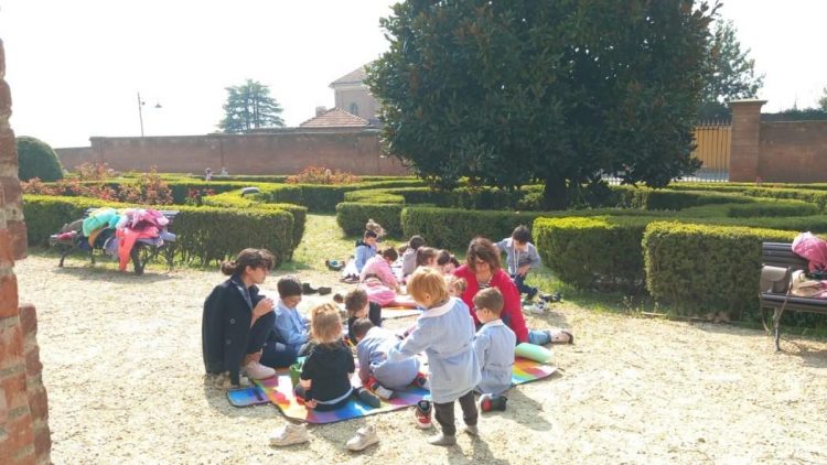 MONCALIERI – La scuola all’aperto per educare i piccoli dell’asilo del Centro storico
