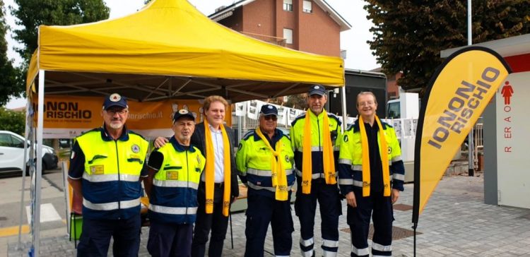 LA LOGGIA – Protezione civile al mercato per insegnare le buone pratiche in caso di rischi