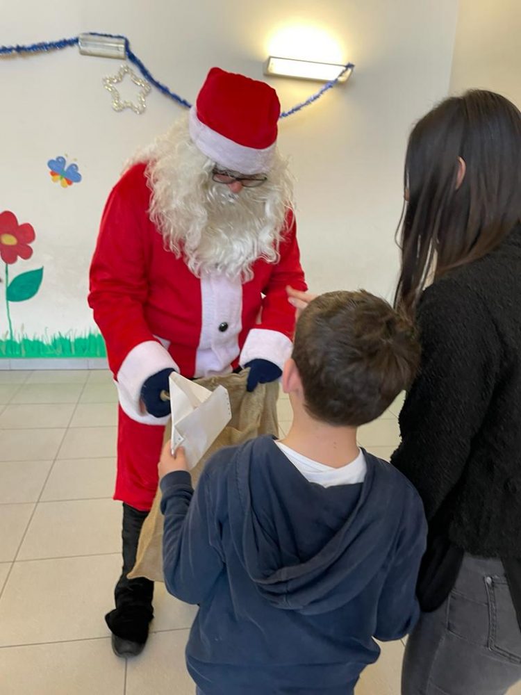 LA LOGGIA – Letterine di Natale dei bambini in piazza Cavour