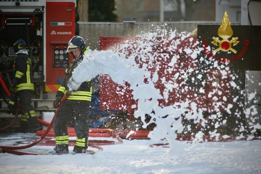 SICUREZZA – I Vigili del fuoco di tutta la provincia presentano le metodologie per limitare i grandi incendi