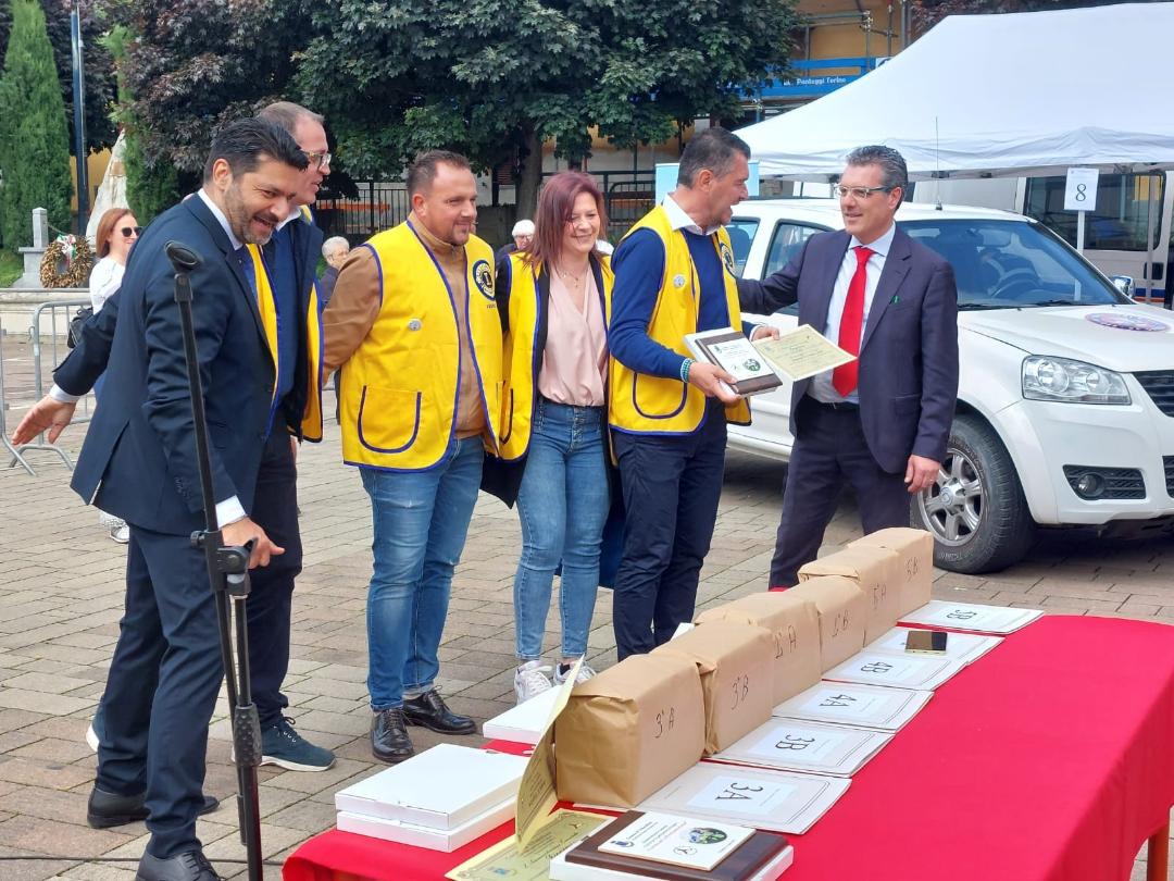 VILLASTELLONE – La raccolta dei tappi del Lions club