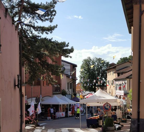 PECETTO – Tanta gente ma poche ciliegie alla Fiera