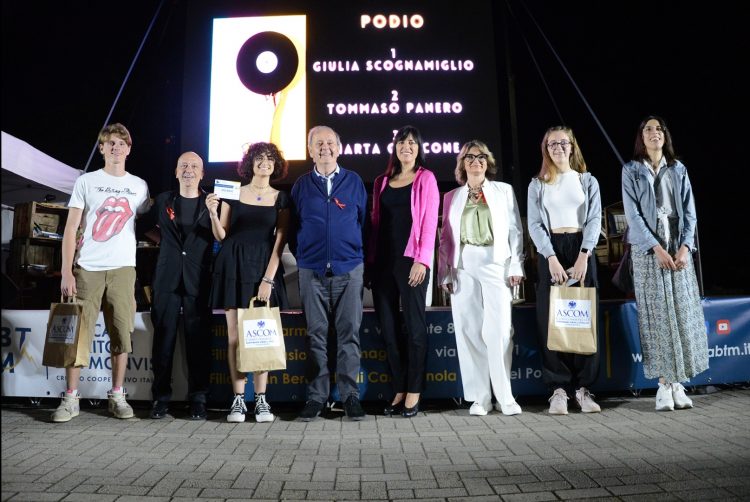 CARMAGNOLA – Contest letterario «Adesso scrivo io»: una straordinaria serata in occasione delle premiazioni