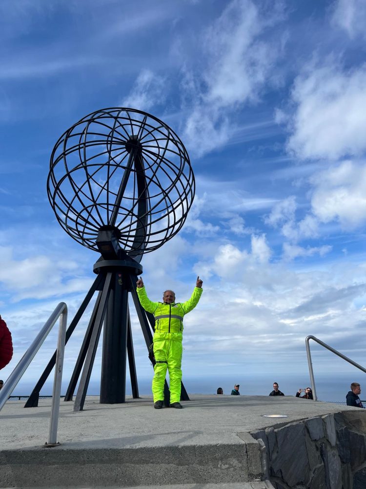 Saracco è a Capo Nord impresa in Vespa alla Nordkapp