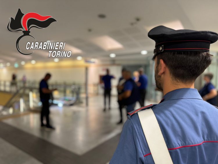 Piazza Bengasi resta una «sorvegliata speciale»: nuovi controlli a tappeto da parte dei carabinieri