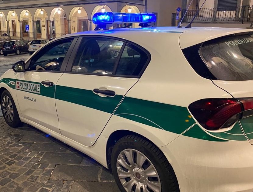 MONCALIERI – Tamponamento in strada Genova con “giallo”