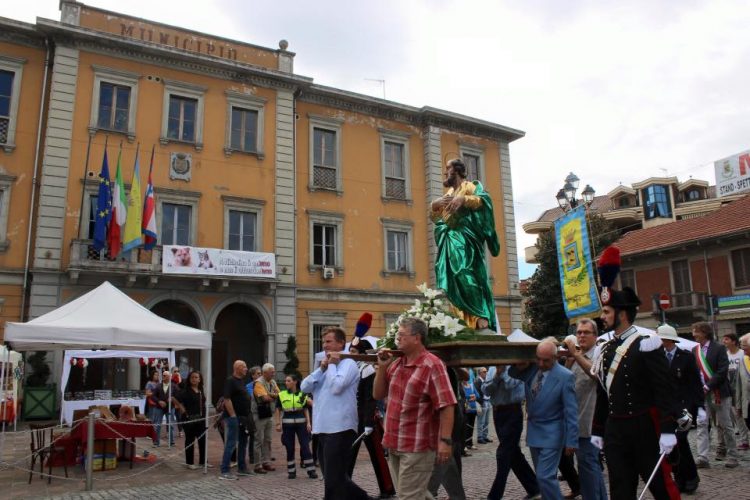 NICHELINO – La processione religiosa per San Matteo