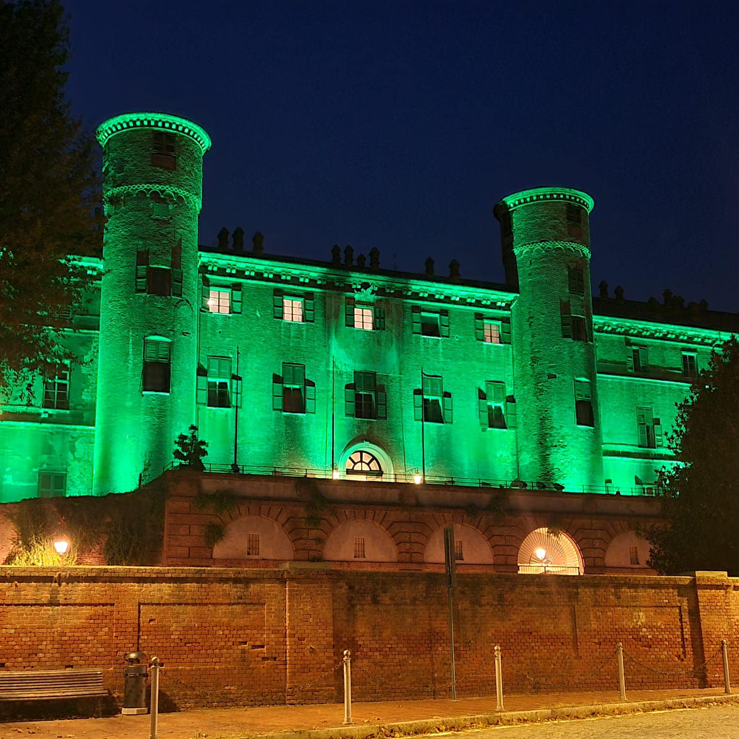 MONCALIERI – Castello tinto di verde per la settimana di sensibilizzazione sulla fibrosi cistica