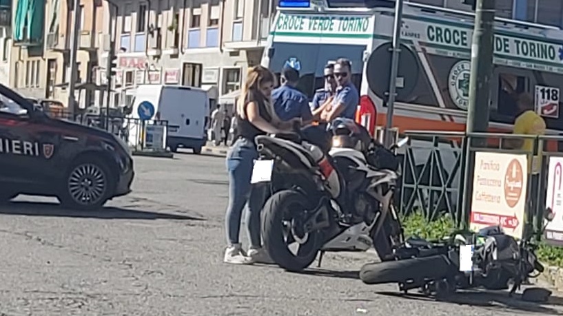 MONCALIERI – Incidente in piazza Bengasi, motociclista in ospedale