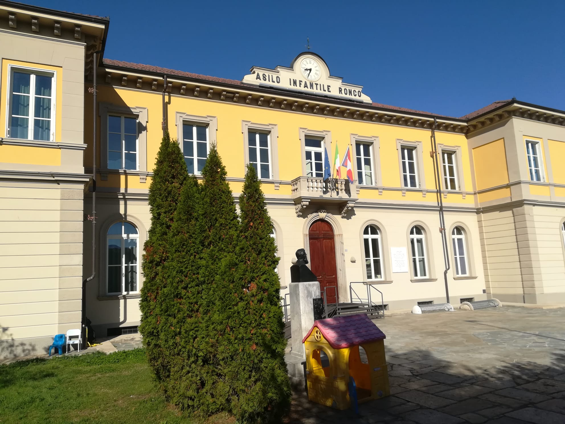 CARMAGNOLA – Per la festa dell’albero, nuova pianta all’asilo Ronco